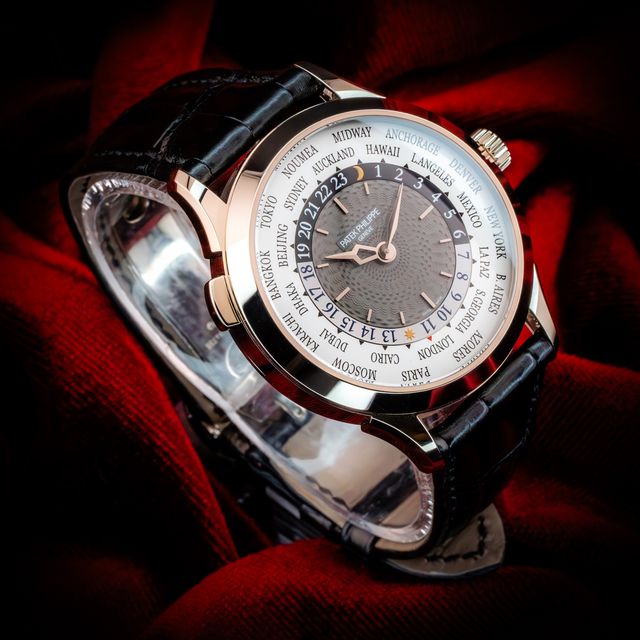 Patek Philippe World Time 5230G-014 Image 4